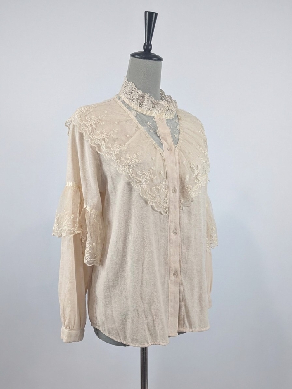 SURWENYUE Cream Lace Ruffle Victorian Boho Blouse Size Small